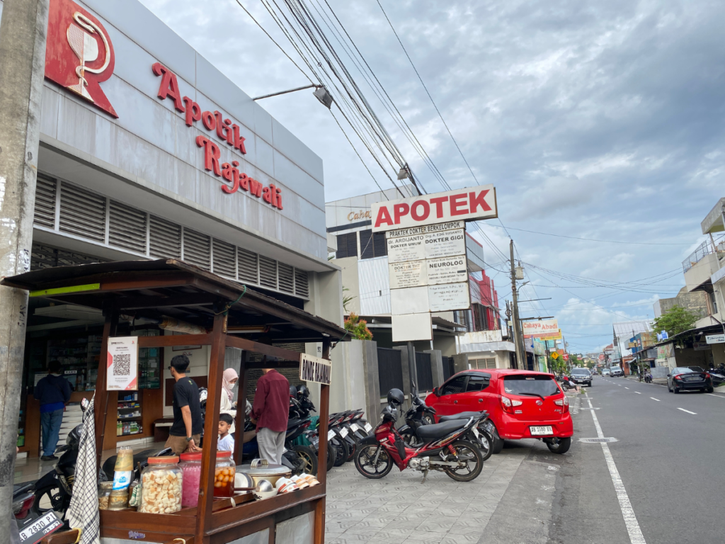 apotek dekat pusat kota jogja apotek rajawali